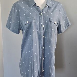 NWOT Eddie Bauer Light Blue Patterned Button Down Shirt